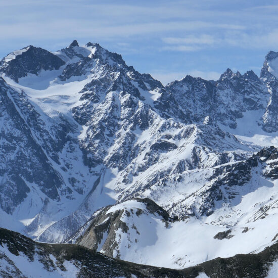 Les Agneaux et la Barre des Ecrins
