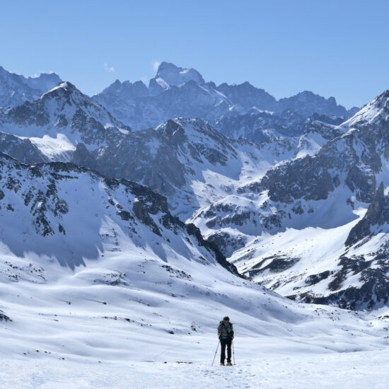 Face à la Barre des Écrins