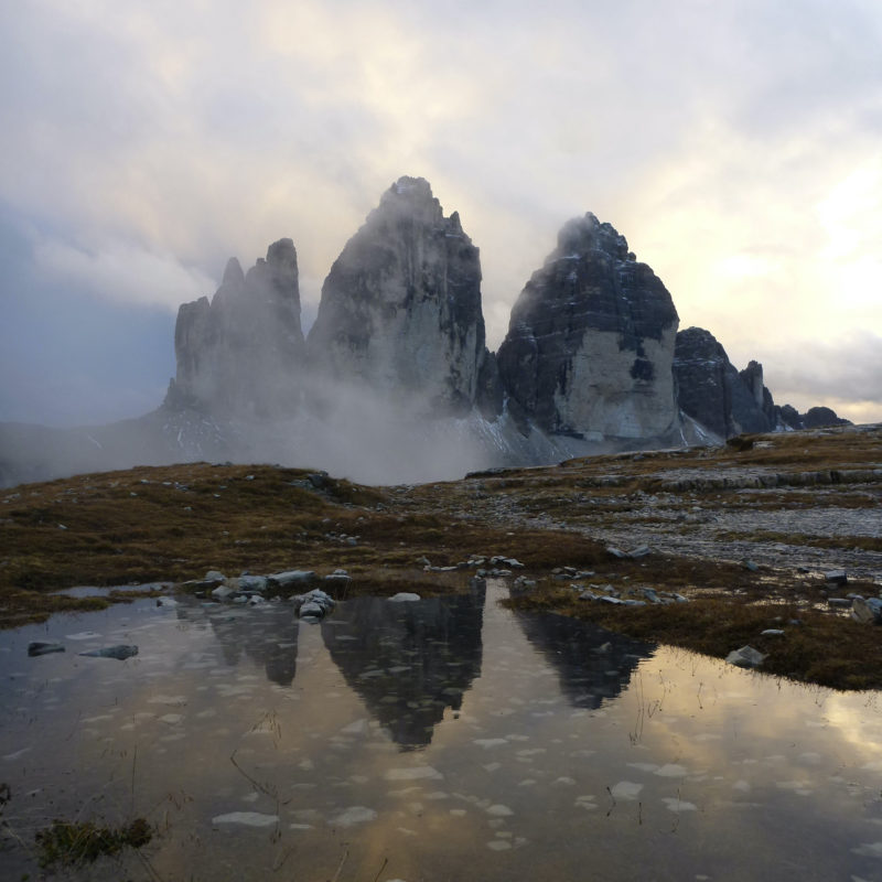 Randonnée dans les Dolomites, coucher de soleil sur les Tre Cime di Lavaredo