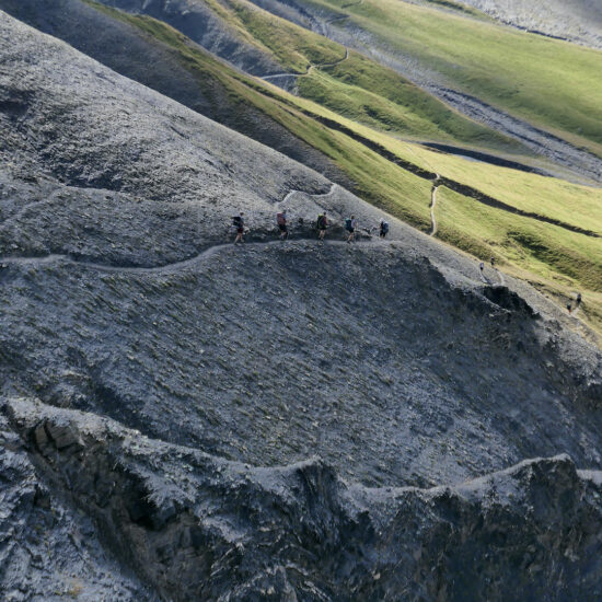 Le GR54 sous le col de Vallonpierre côté Champsaur