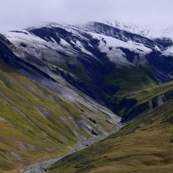Neige d'août sur les crêtes de la Buffe, plateau d'Emparis