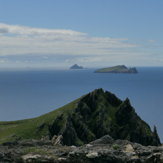 Vue sur les îles Blasket depuis les Three Sisters