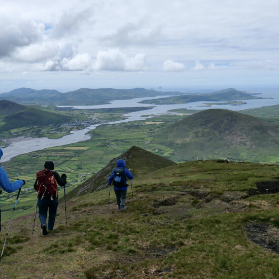 Vue sur Valentia Island depuis le Knocknadobar