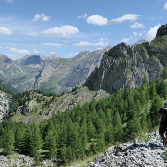 En montant au-dessus du lago Visaisa
