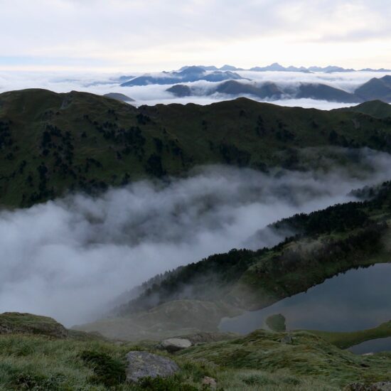 Le lac Vert sous le refuge du Maupas, Luchonnais