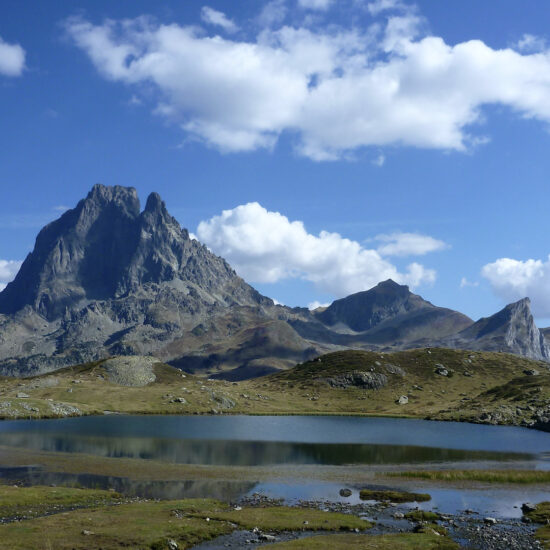 Le pic du Midi d'Ossau et le lac d'Ayous