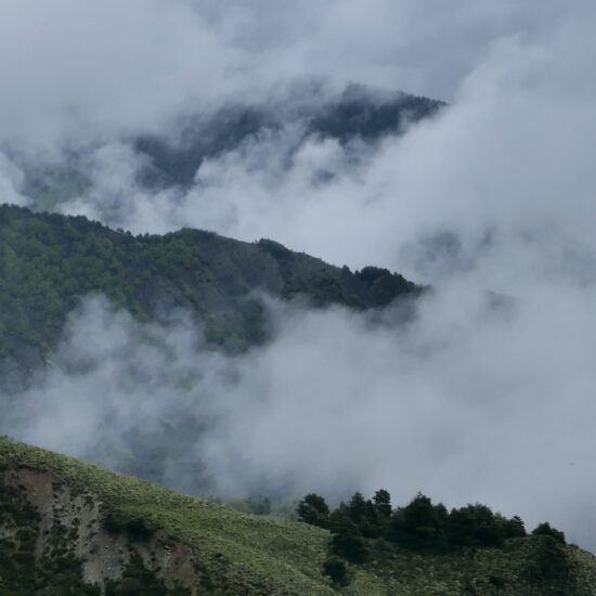 Brume au col de Clapouse dans les Monges