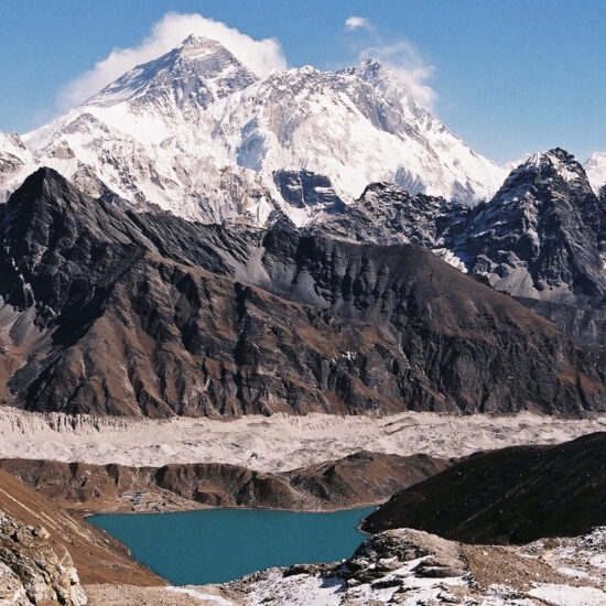 Vue sur l'Everest et le lac de Gokyo