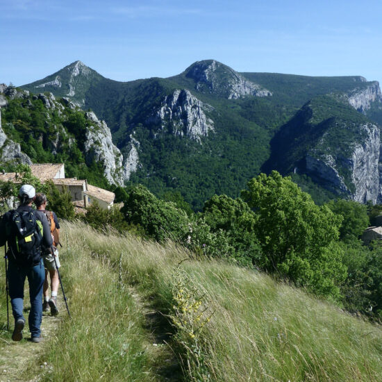 Arrivée sur Rougon