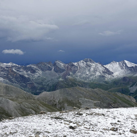 Après l'orage : neige au bivouac Mongioia sous le Bric de Rubren