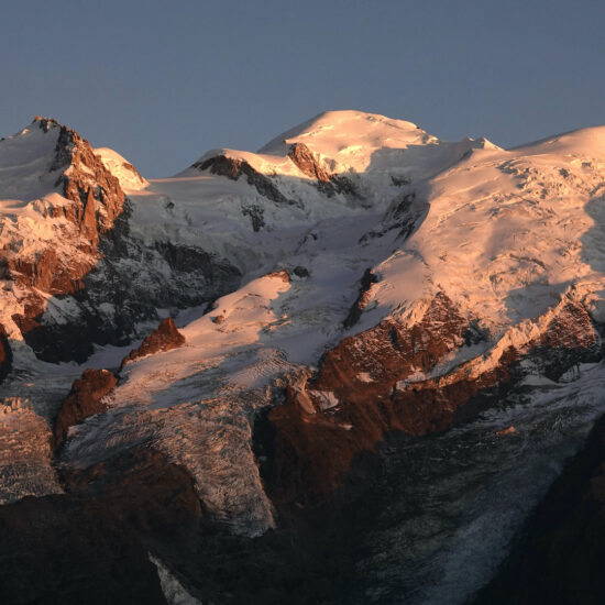 Coucher de soleil sur le Mont Blanc depuis le refuge de Bellachat