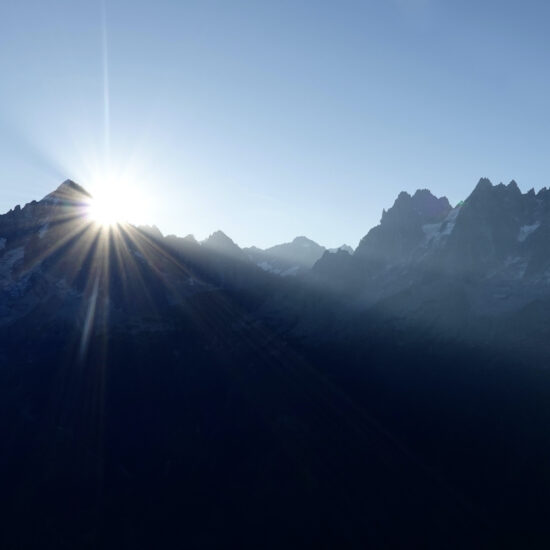 Lever de soleil sur l'Aiguille Verte depuis le Brévent