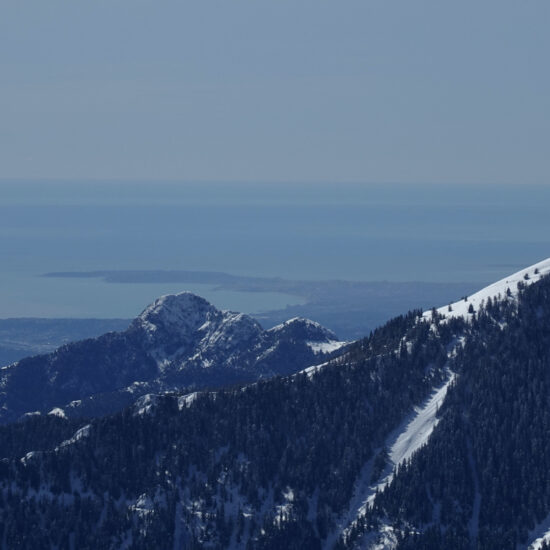 Le cap d'Antibes vu de la cime du Piagu