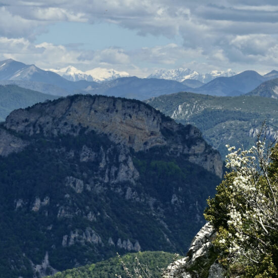 Depuis les crêtes de la montagne de Raton