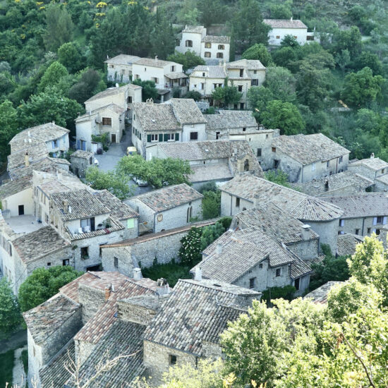Le village de Saint May