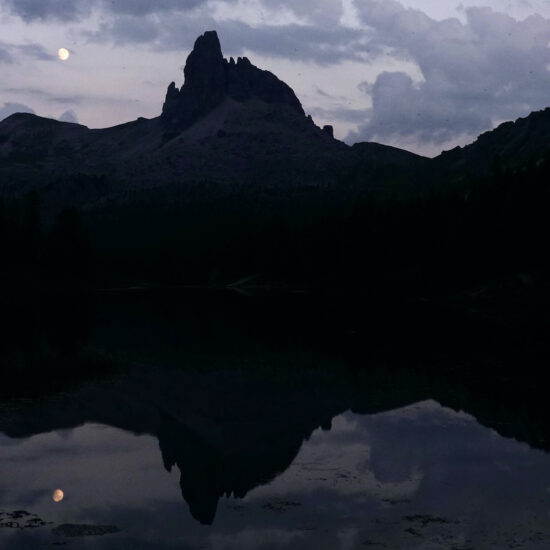 La nuit tombe sur le lago Fedèra