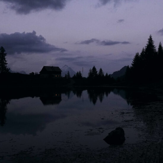 Crépuscule au refuge Croda da Lago