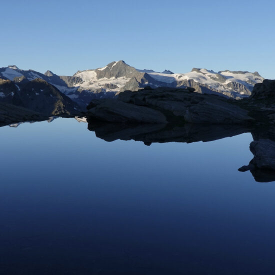 Miroir parfait sous le col du Carro