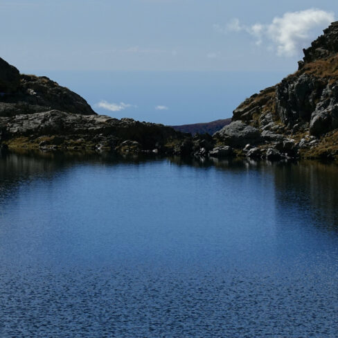 Piscine à débordements, vue mer : les lacs Bessons dans le Mercantour