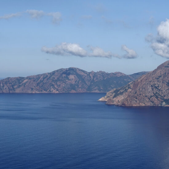 Capu Seninu et presqu'île de Scandola dans le golfe de Portu